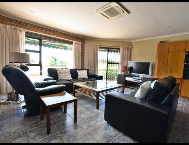 3 BEDROOM HOUSE FOR SALE IN VIERLANDEN